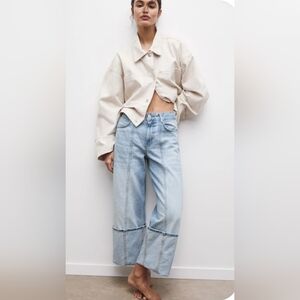 Pull&Bear cropped cuffed hem Jeans in Blue. Size 4
